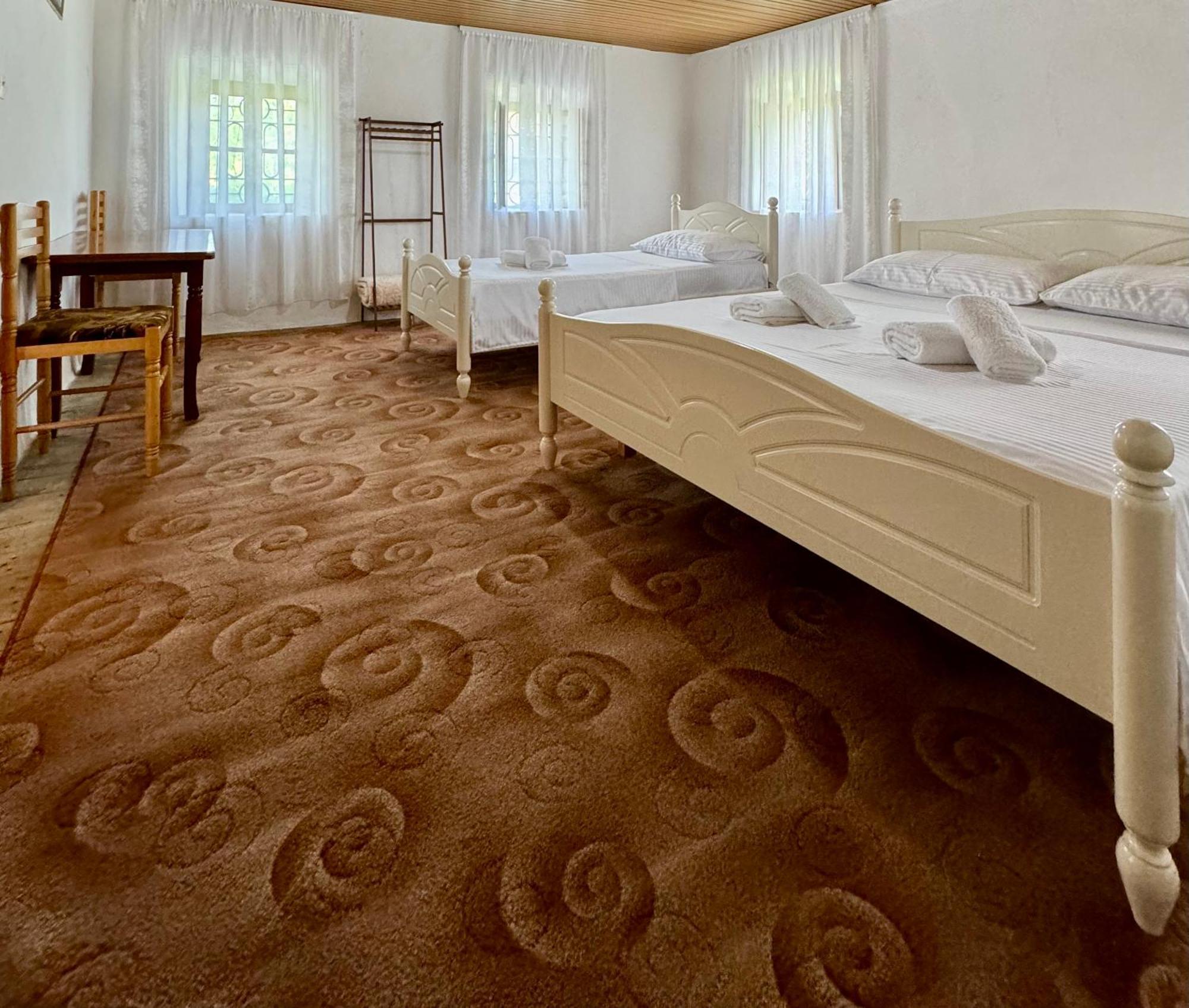 Guest House Noku Koman Экстерьер фото