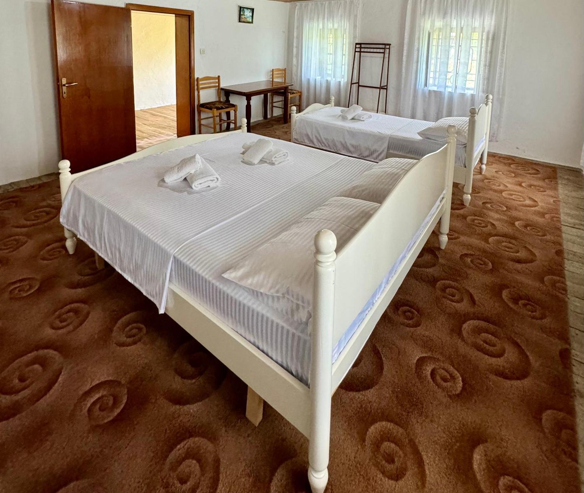 Guest House Noku Koman Экстерьер фото